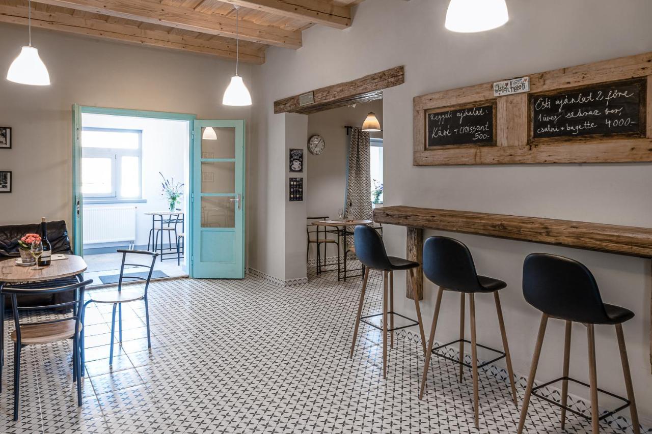 Myrtus Borbar Es Vendeghaz Apartment